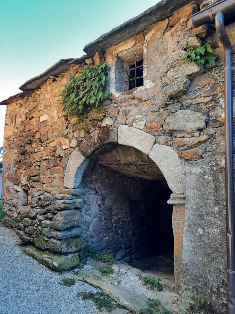 Frassinetto: il borgo del volo tra Gran Paradiso e Canavese